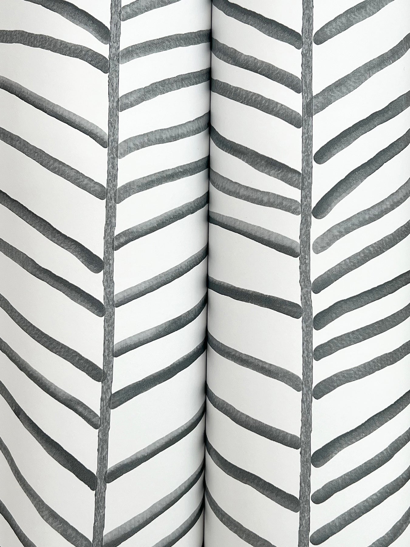 cascade-palm-chevron-onyx-york-wallcoverings-mt5673