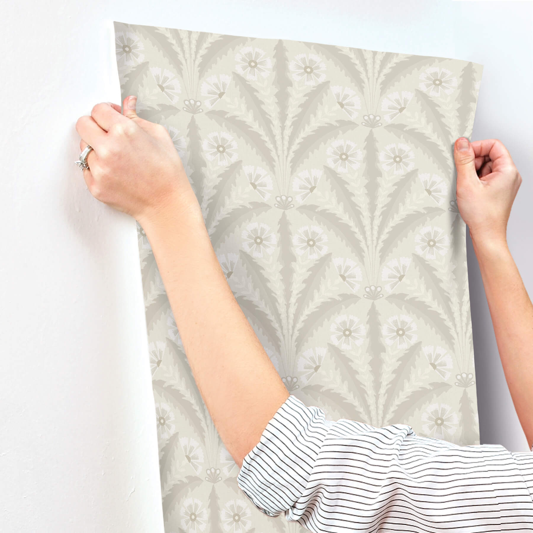 tap-root-beige-floral-damask-wallpaper-york-wallcoverings-4169-27603 - York Wallcoverings Wallpaper