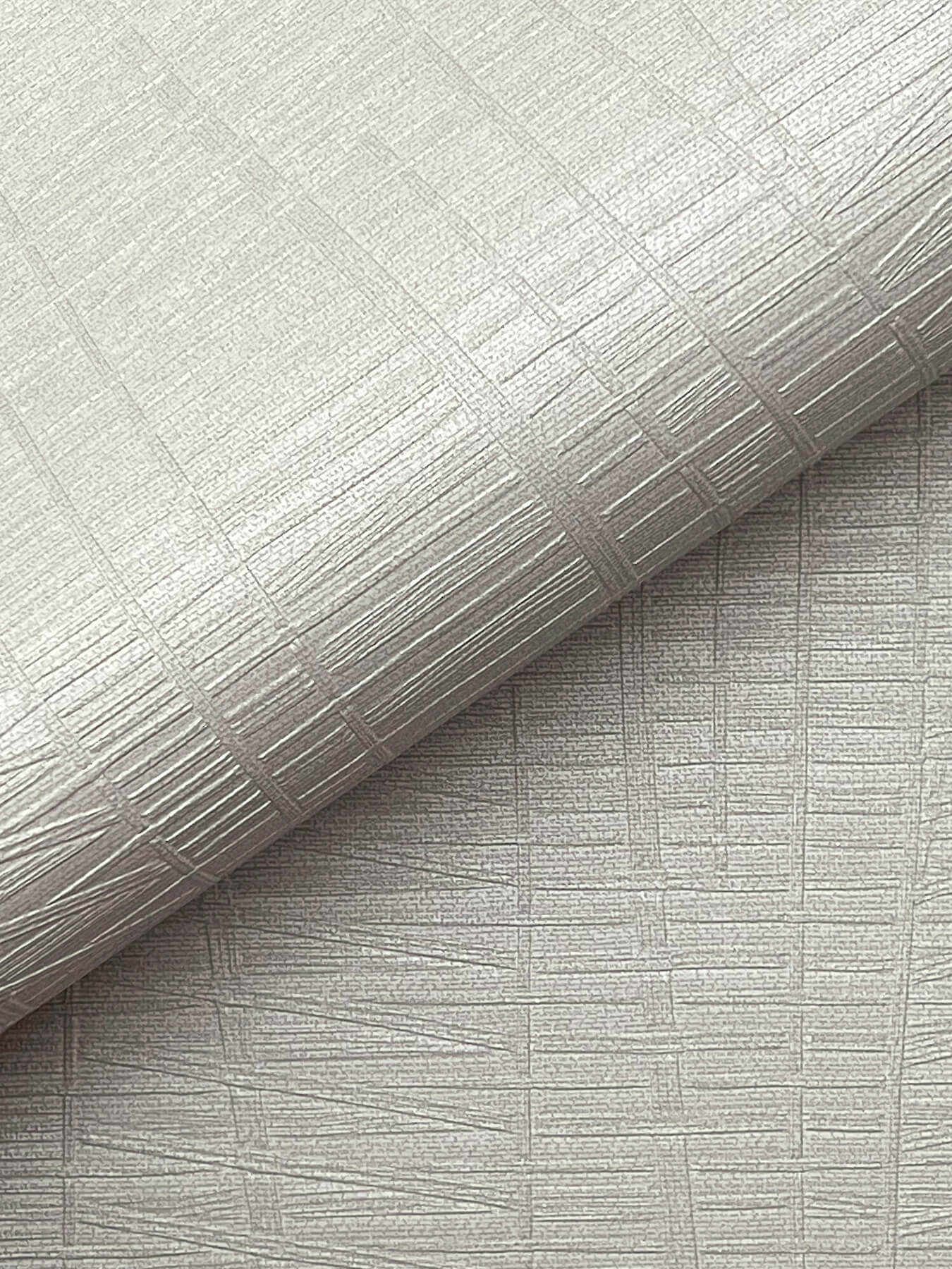amir-light-grey-embossed-wallpaper-york-wallcoverings-4207-5444 - York Wallcoverings Papel pintado
