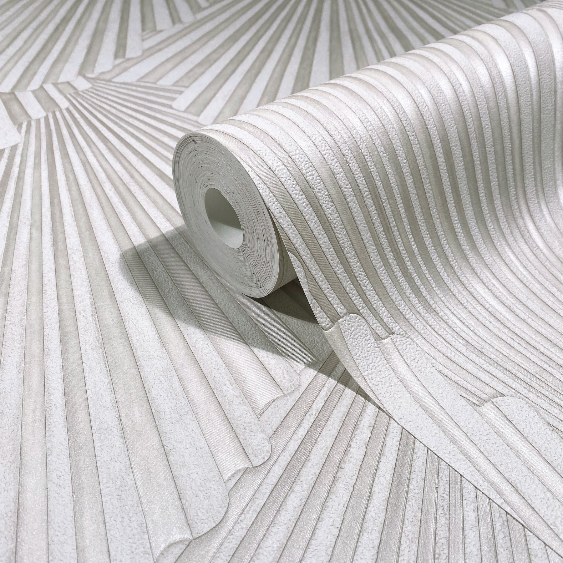 lumiere-champagne-deco-geo-wallpaper-york-wallcoverings-ma35847