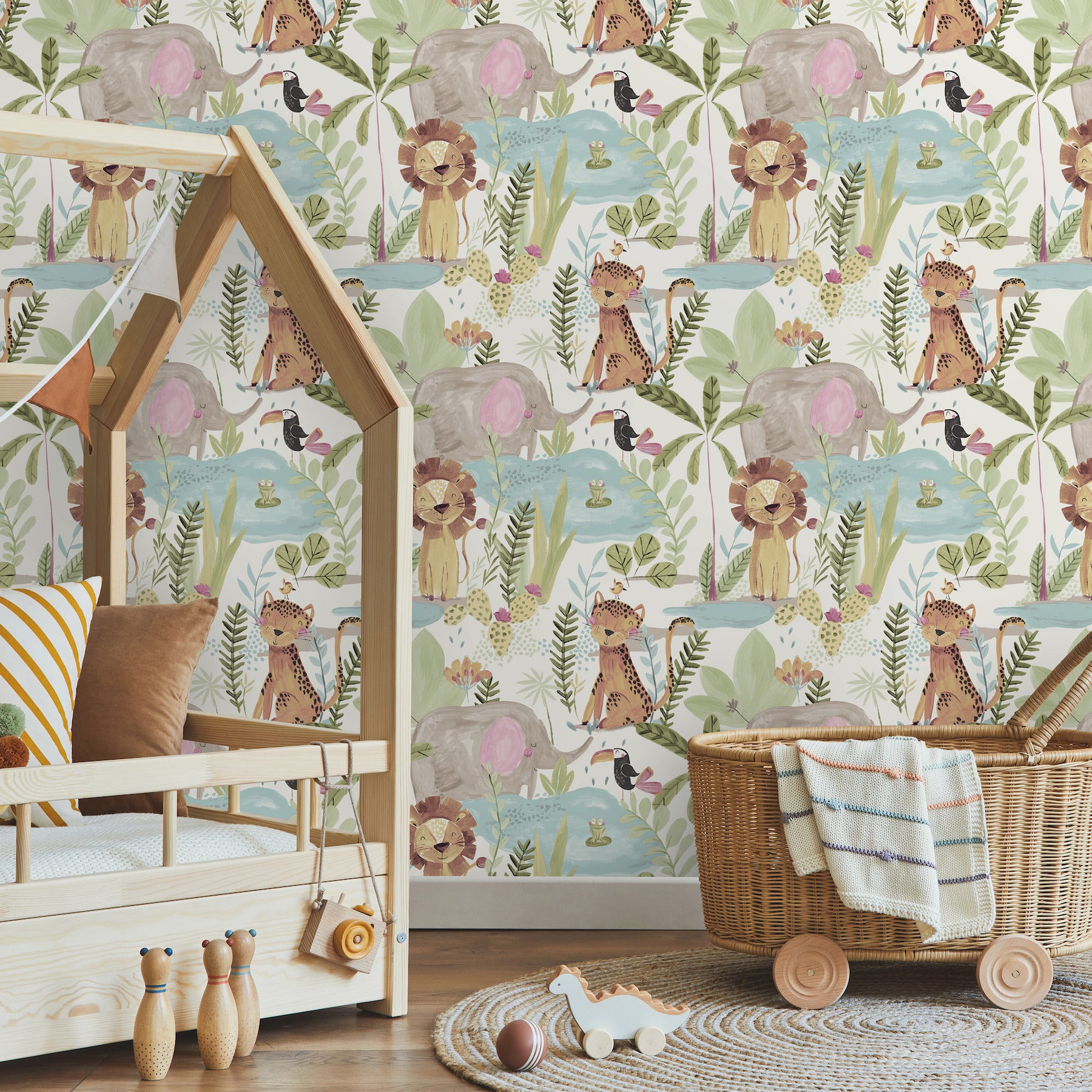 in-the-jungle-multicolor-animal-friends-wallpaper-york-wallcoverings-4203-27558 - York Wallcoverings Wallpaper