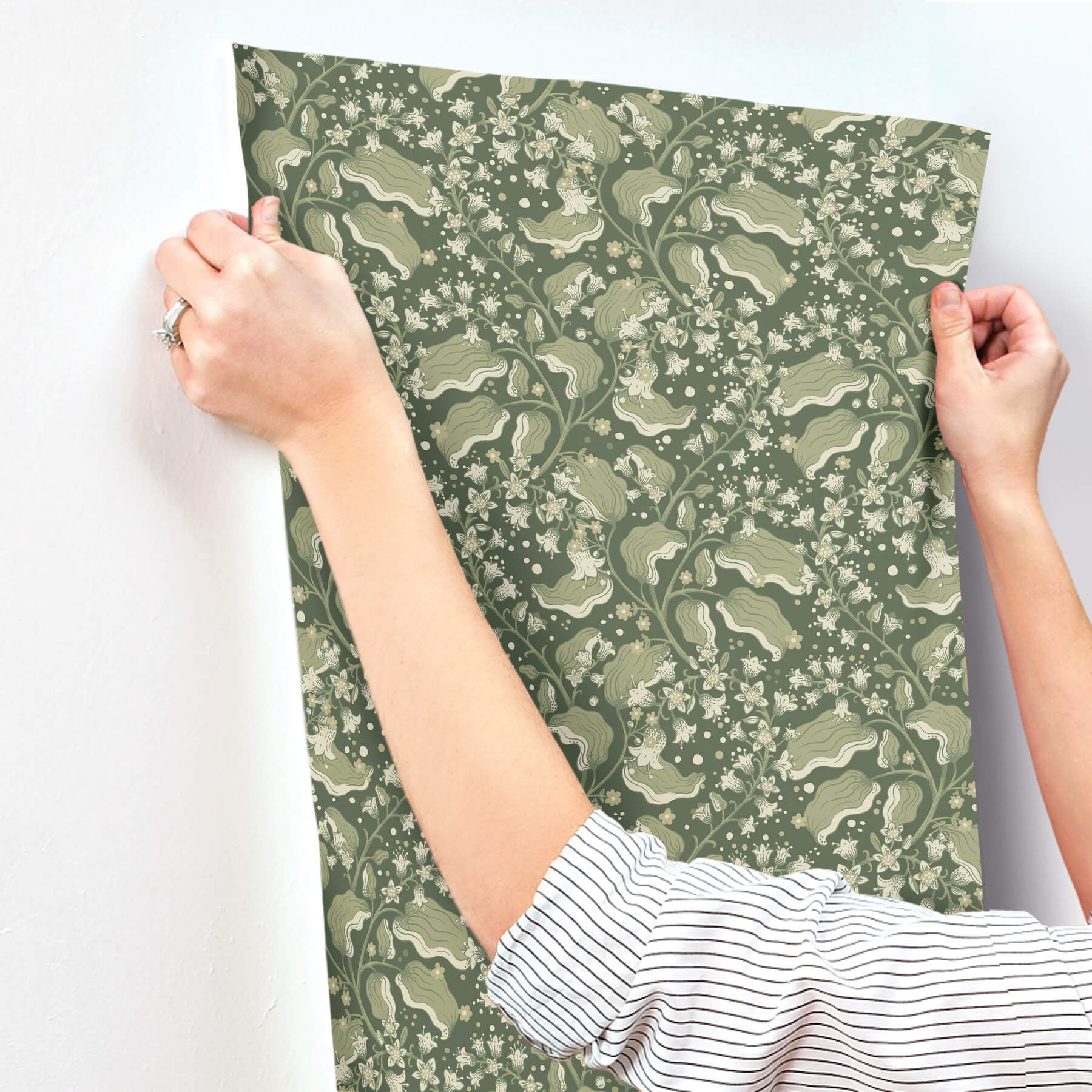 syren-evergreen-dainty-floral-wallpaper-york-wallcoverings-4201-48026 - York Wallcoverings Wallpaper
