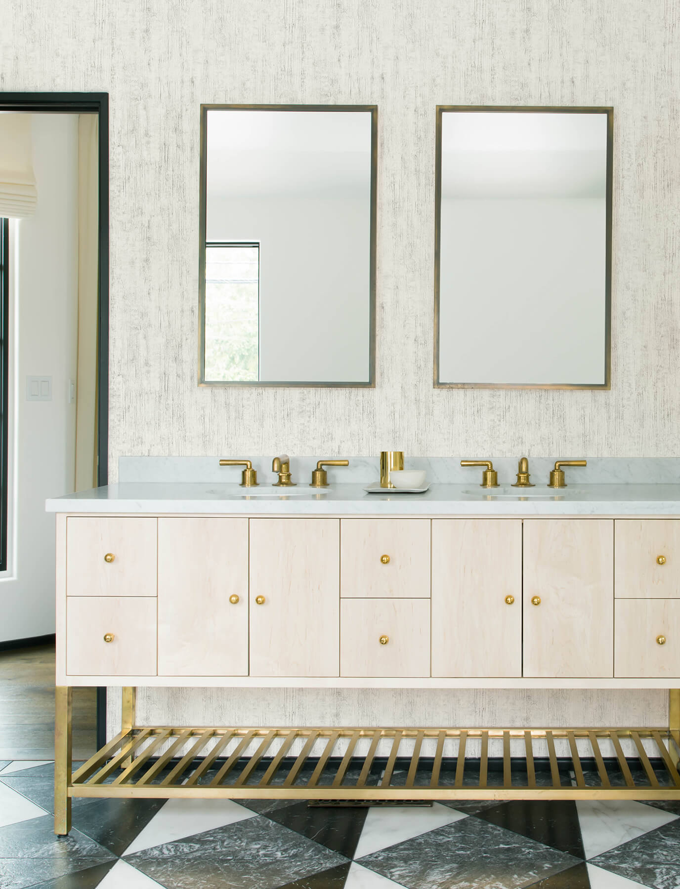 ramona-white-distressed-texture-wallpaper-york-wallcoverings-4191-83002 - York Wallcoverings Wallpaper