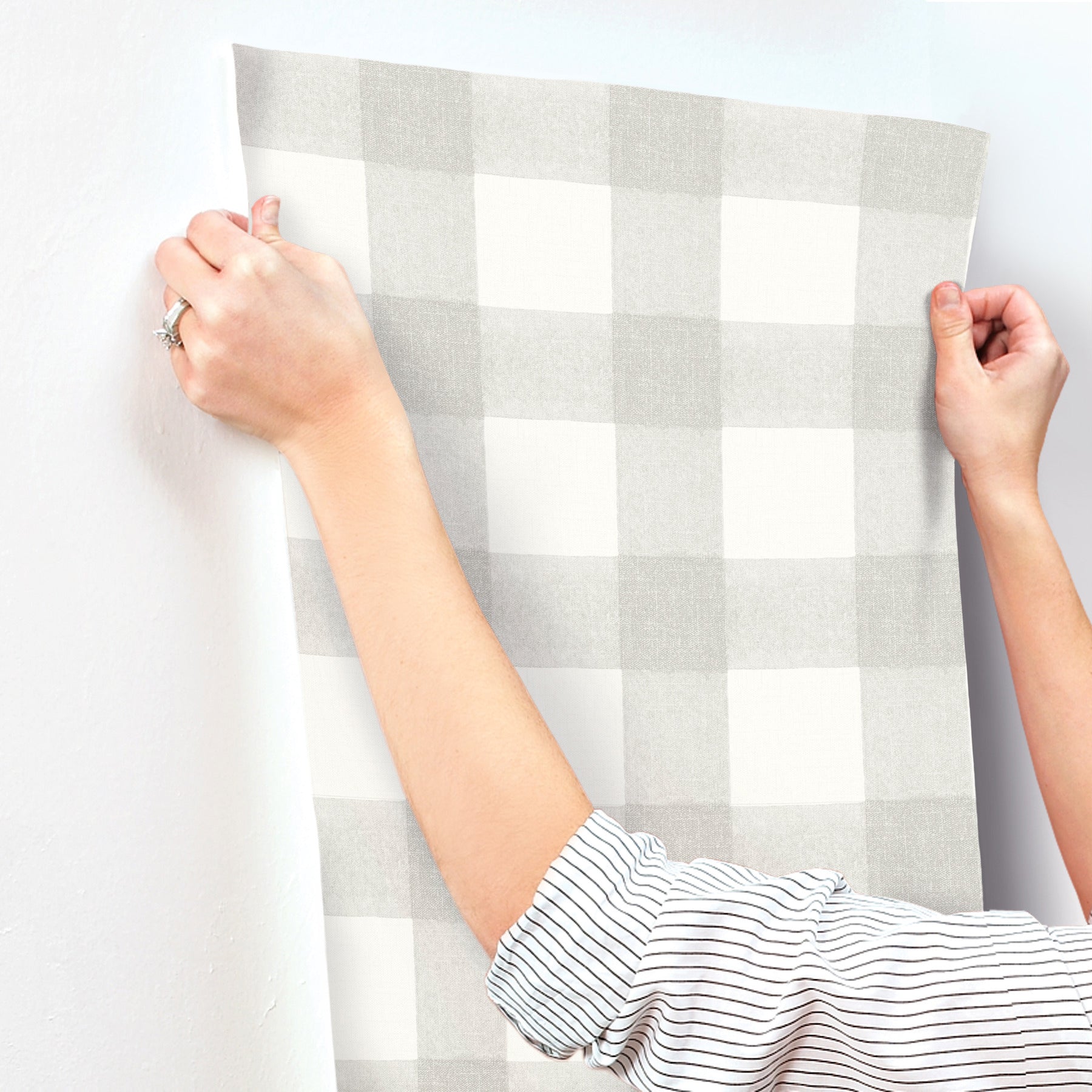 thorpe-light-grey-plaid-wallpaper-york-wallcoverings-4192-83422