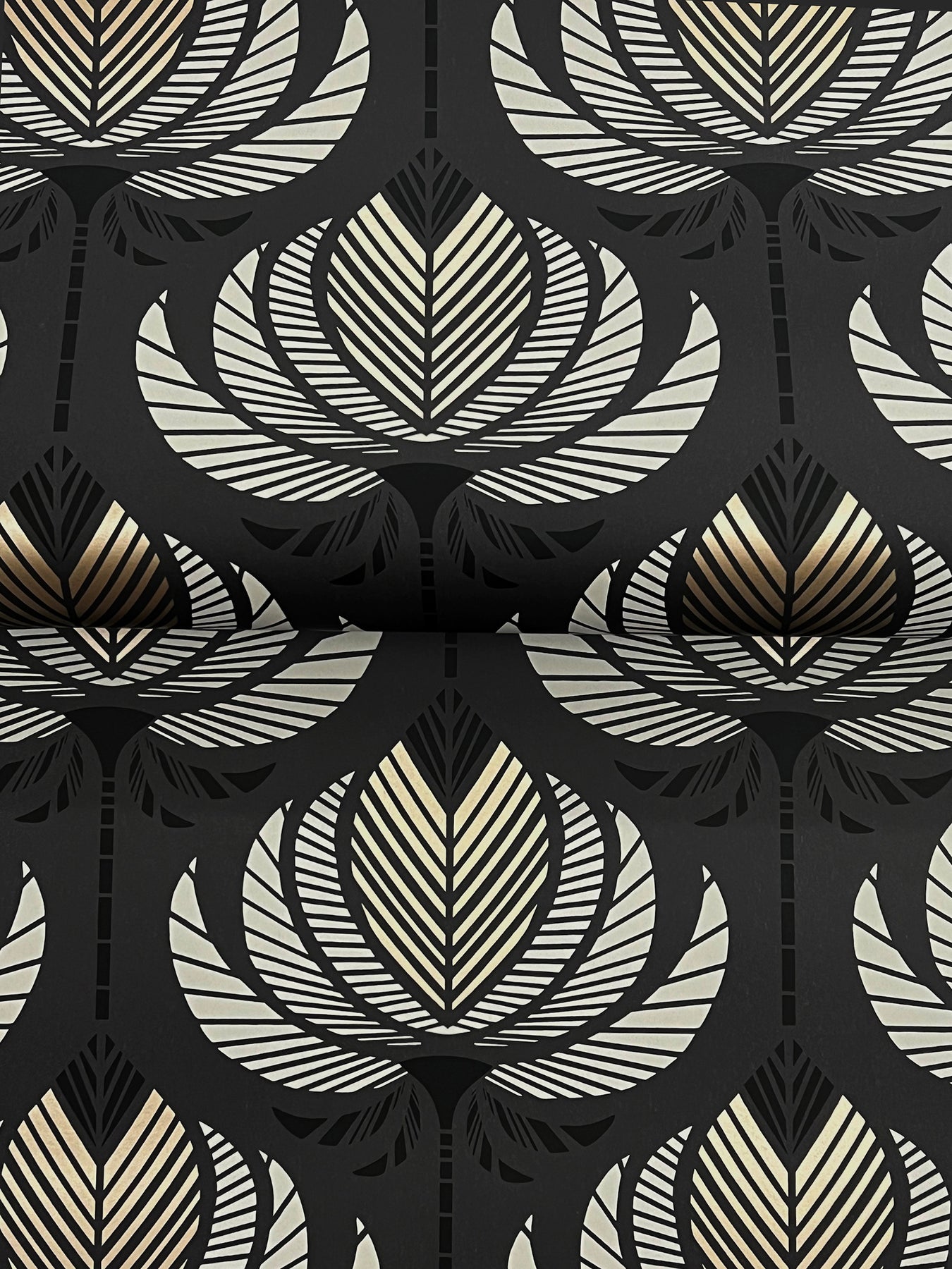 ferrenby-black-floral-fan-wallpaper-york-wallcoverings-4198-27833
