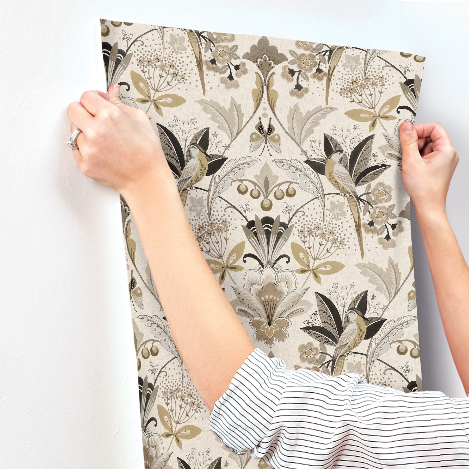 bernadette-black-garden-wilderness-wallpaper-york-wallcoverings-4198-27834