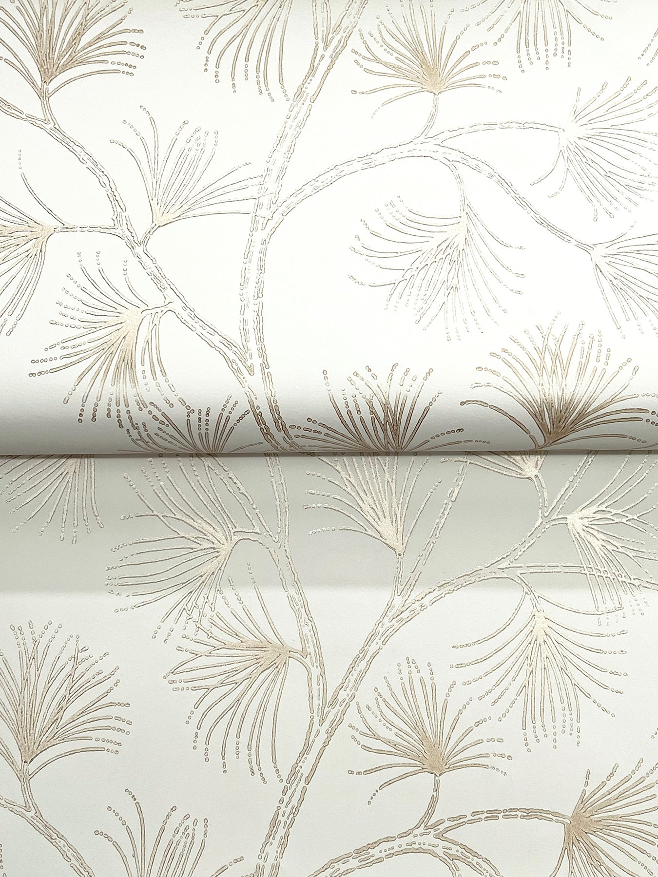 kismine-gold-botanical-trail-wallpaper-york-wallcoverings-4198-83482