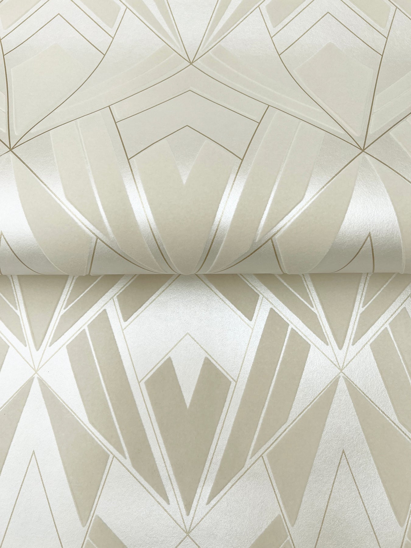 allenby-pearl-flocked-wallpaper-york-wallcoverings-4198-87403