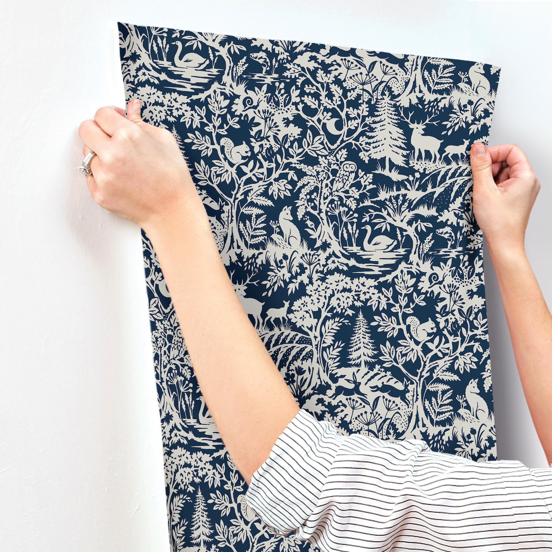 alrick-navy-forest-venture-wallpaper-york-wallcoverings-3125-72324 - York Wallcoverings Wallpaper