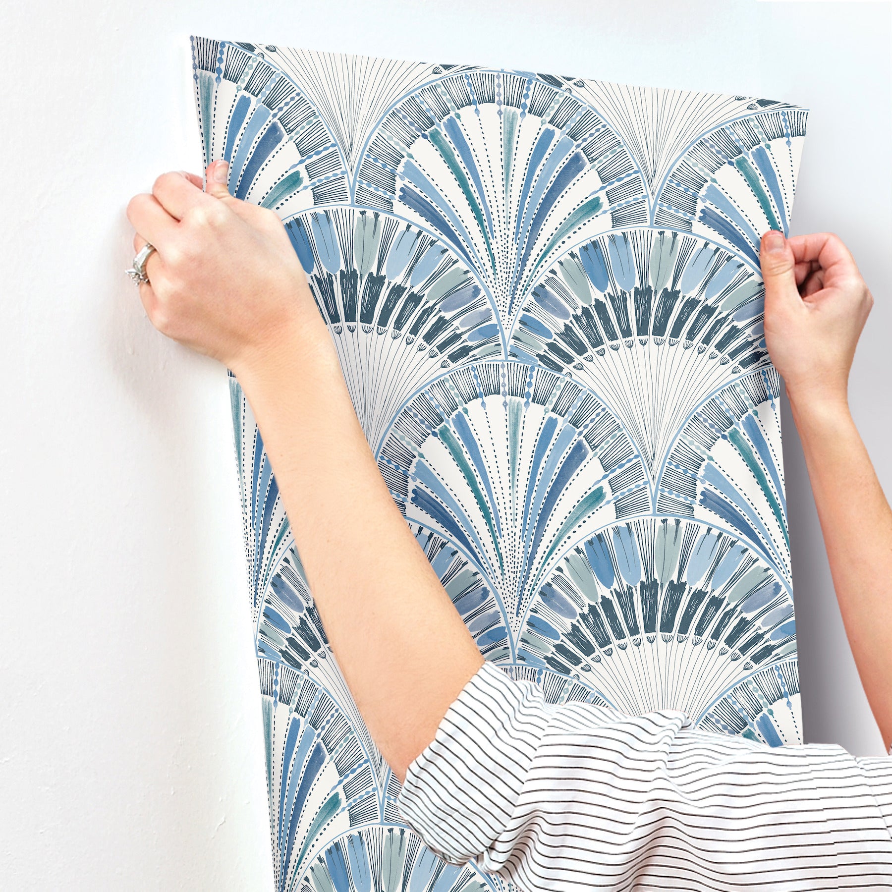 myla-blue-fanning-reeds-wallpaper-york-wallcoverings-4197-27861 - York Wallcoverings Wallpaper