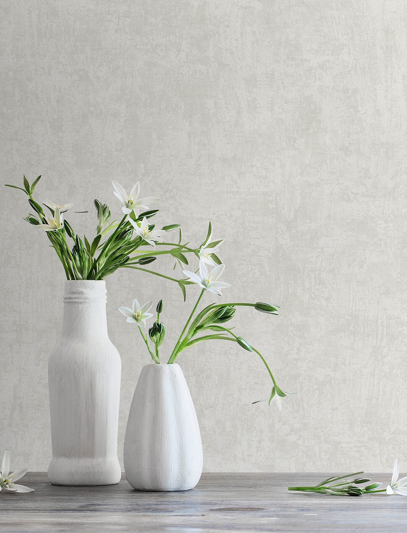 abram-grey-distressed-wallpaper-york-wallcoverings-4199-27771 - York Wallcoverings Wallpaper