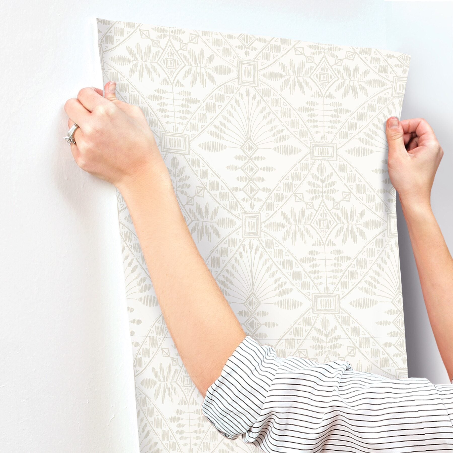 emmarie-light-grey-geometric-wallpaper-york-wallcoverings-4199-27776 - York Wallcoverings Wallpaper