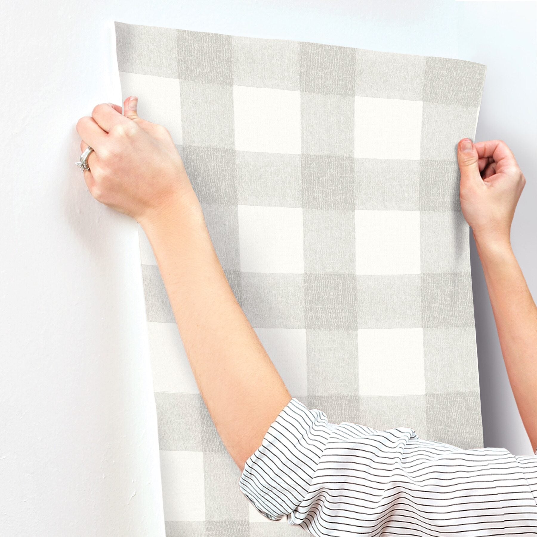 thorpe-light-grey-plaid-wallpaper-york-wallcoverings-4199-83422 - York Wallcoverings Wallpaper