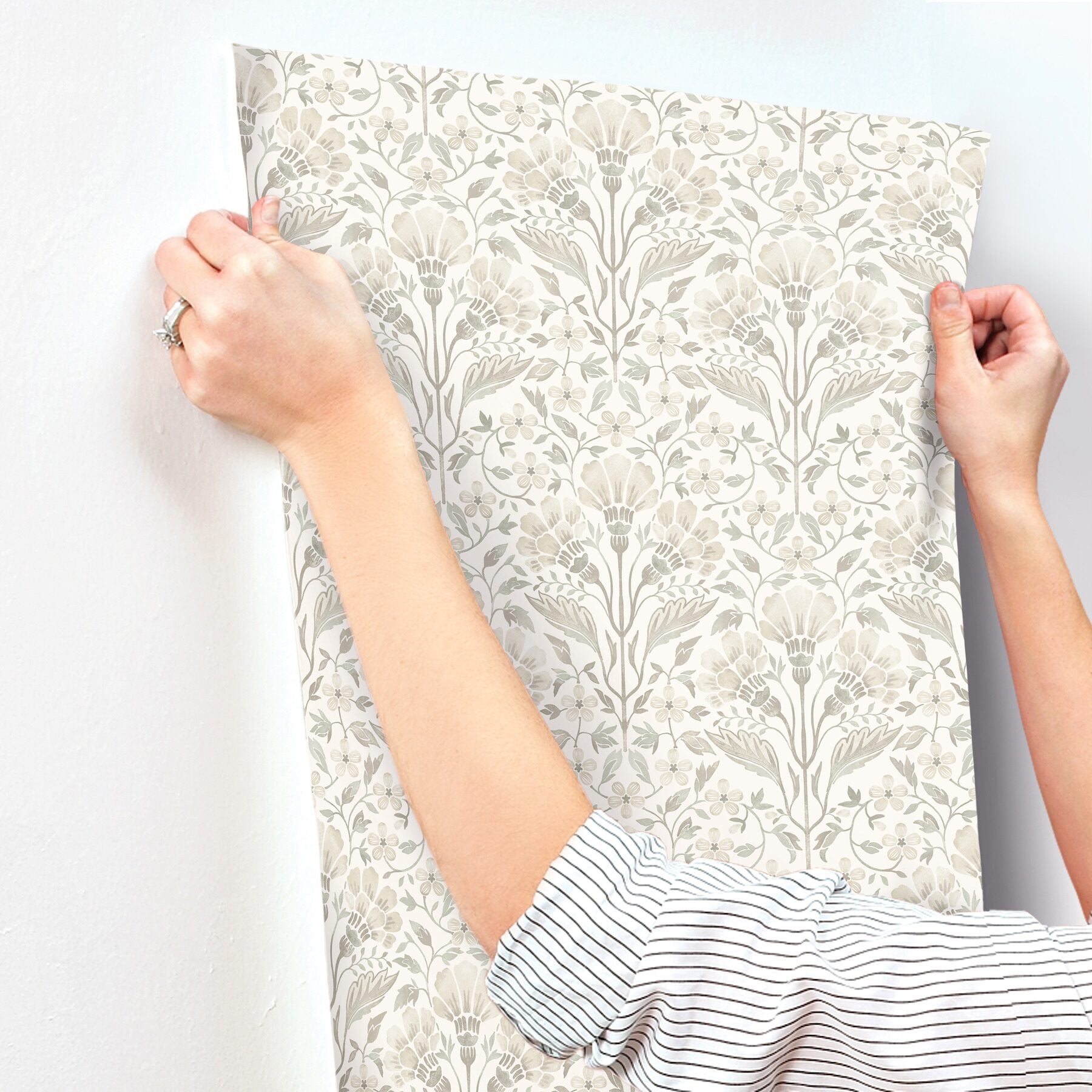 edith-neutral-floral-damask-wallpaper-york-wallcoverings-4199-83702 - York Wallcoverings Wallpaper