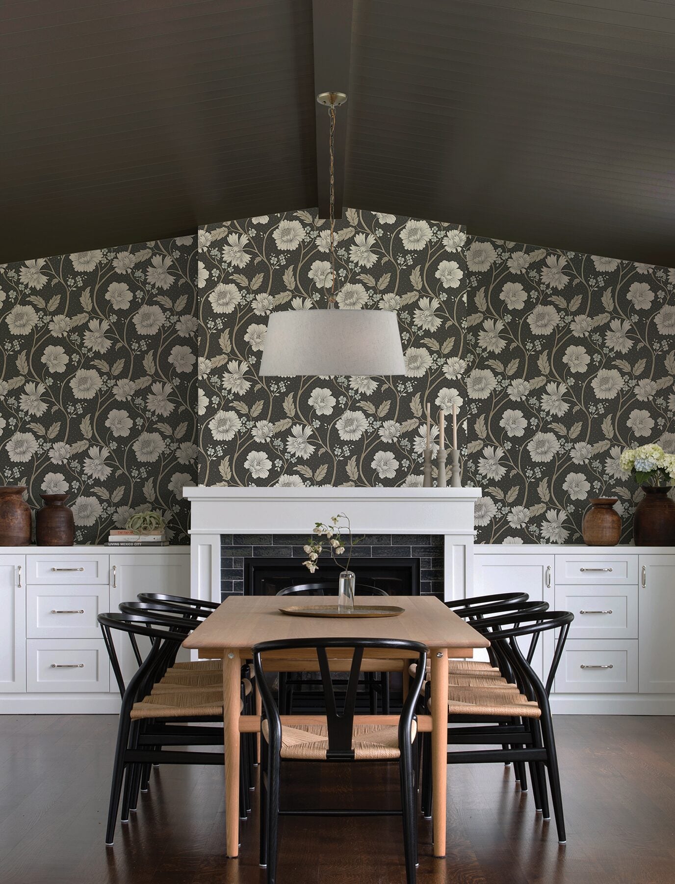 hazel-black-floral-trail-wallpaper-york-wallcoverings-4199-83707 - York Wallcoverings Wallpaper