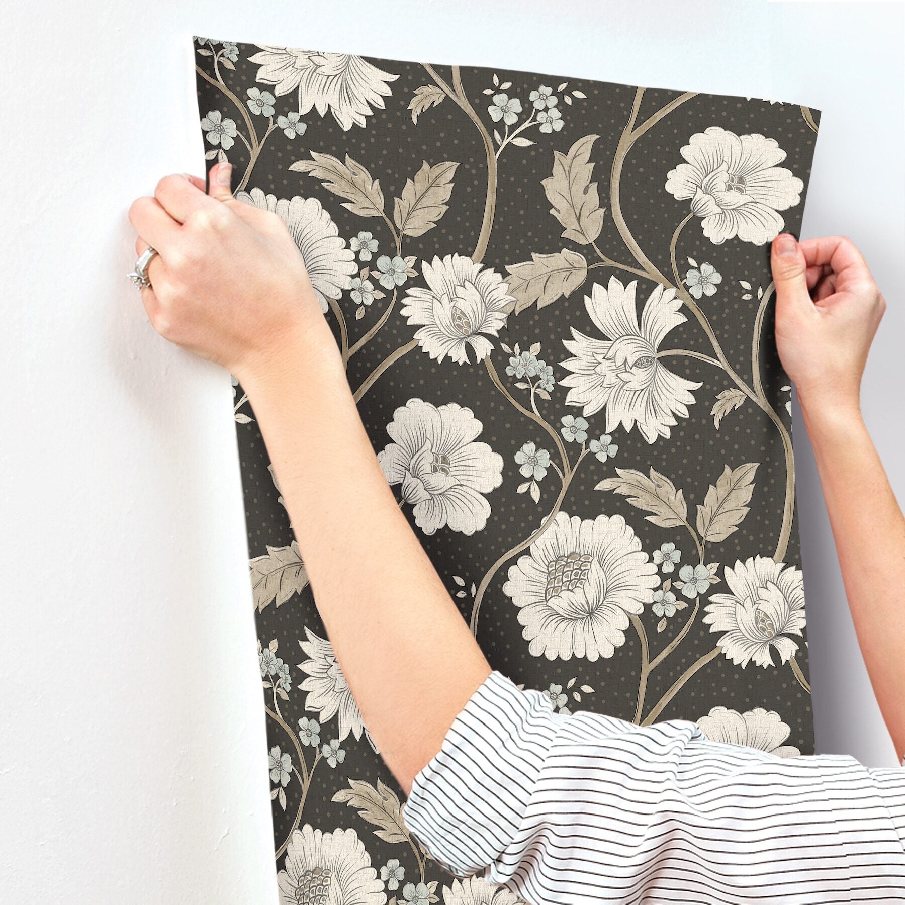 hazel-black-floral-trail-wallpaper-york-wallcoverings-4199-83707 - York Wallcoverings Wallpaper