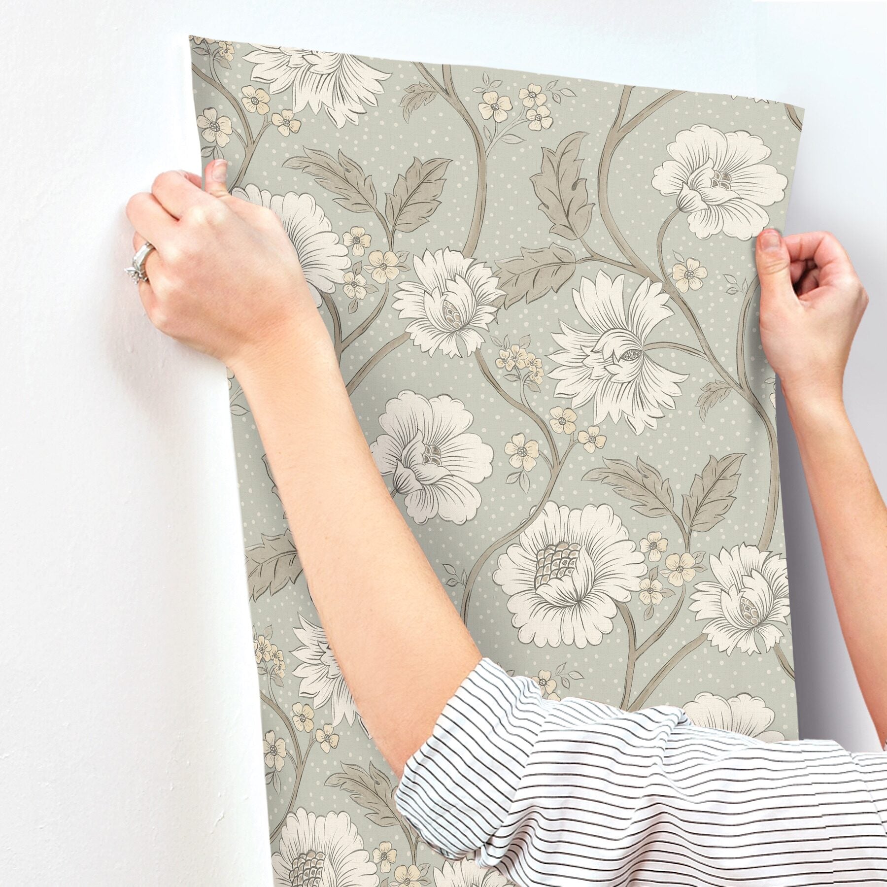 hazel-aqua-floral-trail-wallpaper-york-wallcoverings-4199-83708 - York Wallcoverings Wallpaper