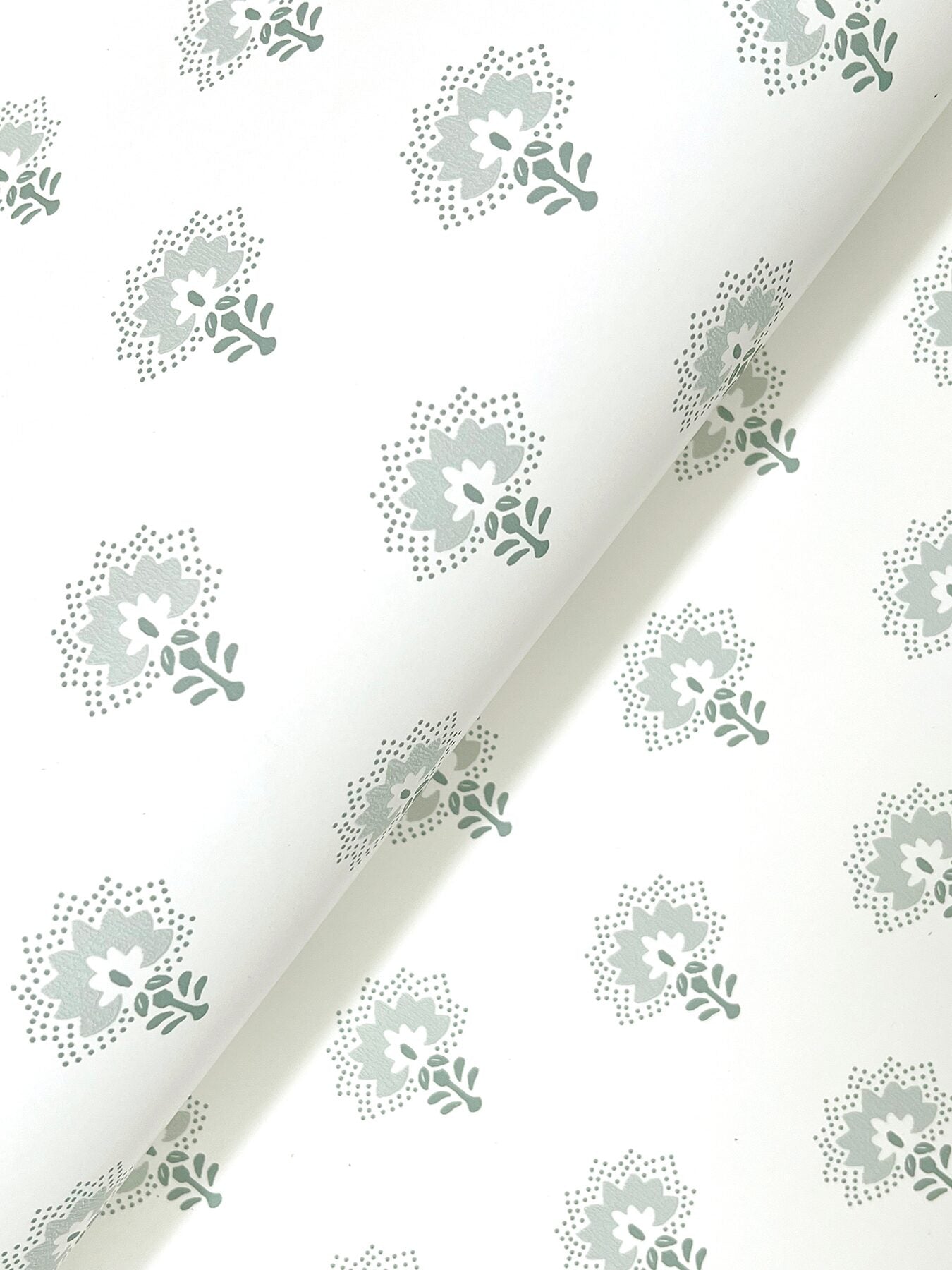 hilda-aqua-floral-medallion-wallpaper-york-wallcoverings-4199-83752 - York Wallcoverings Wallpaper