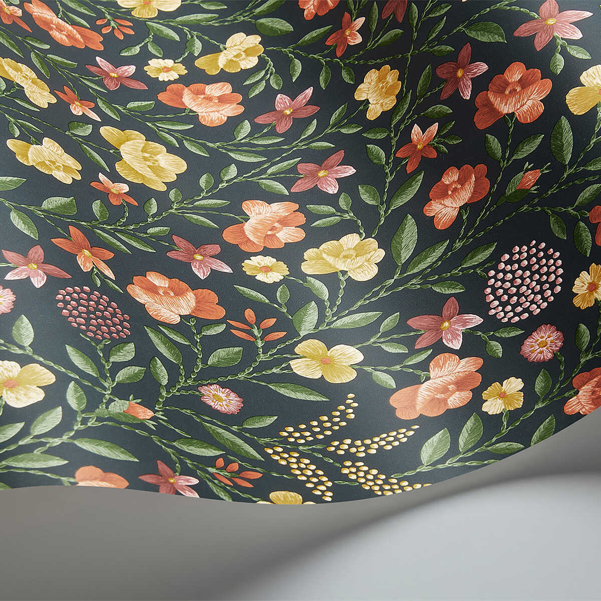 Court Embroidery - Marigold - COLE & SON Papel pintado