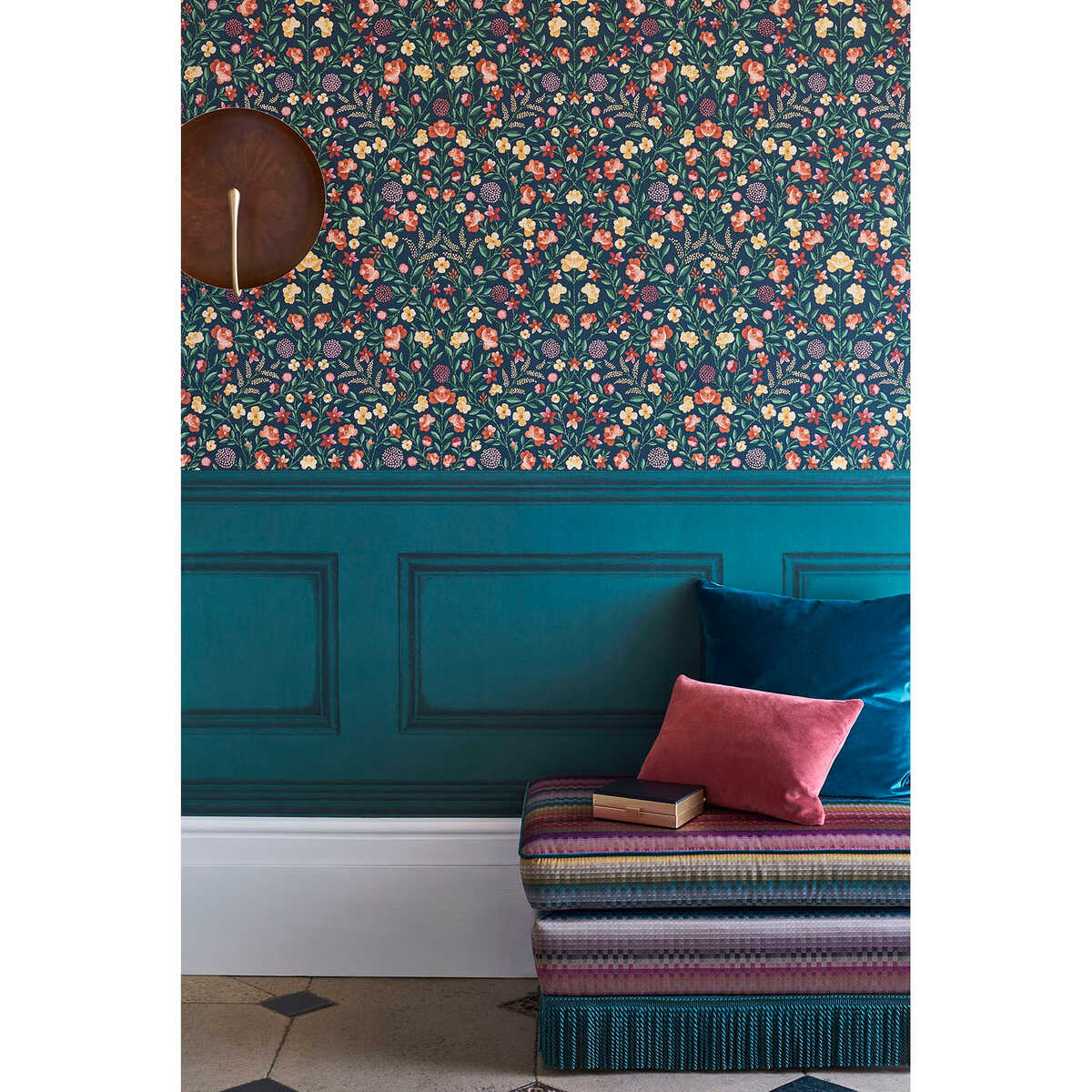 Court Embroidery - Marigold - COLE & SON Papel pintado