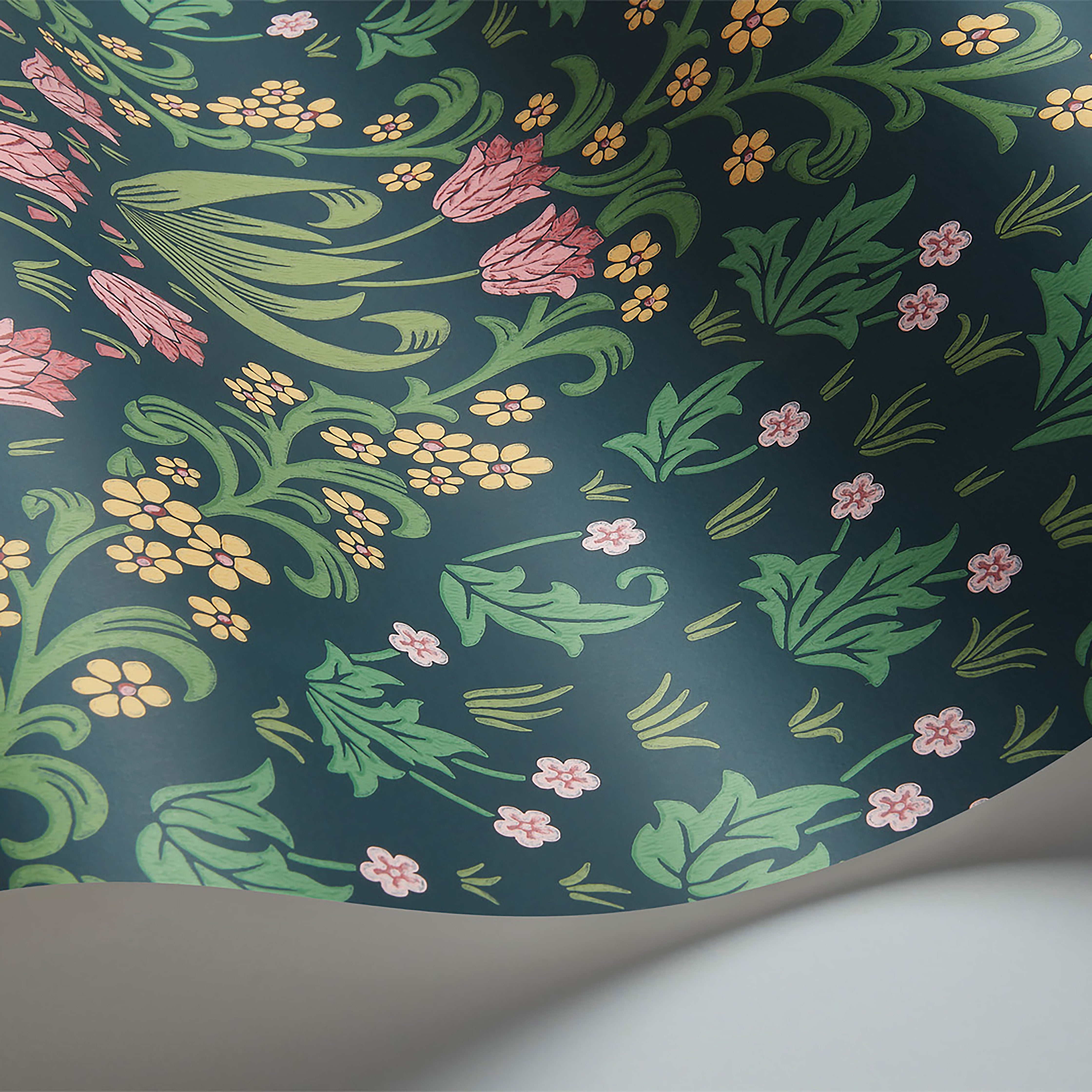 Tudor Garden - Plm&Ogrn/Chr - Cole & Son Wallpaper