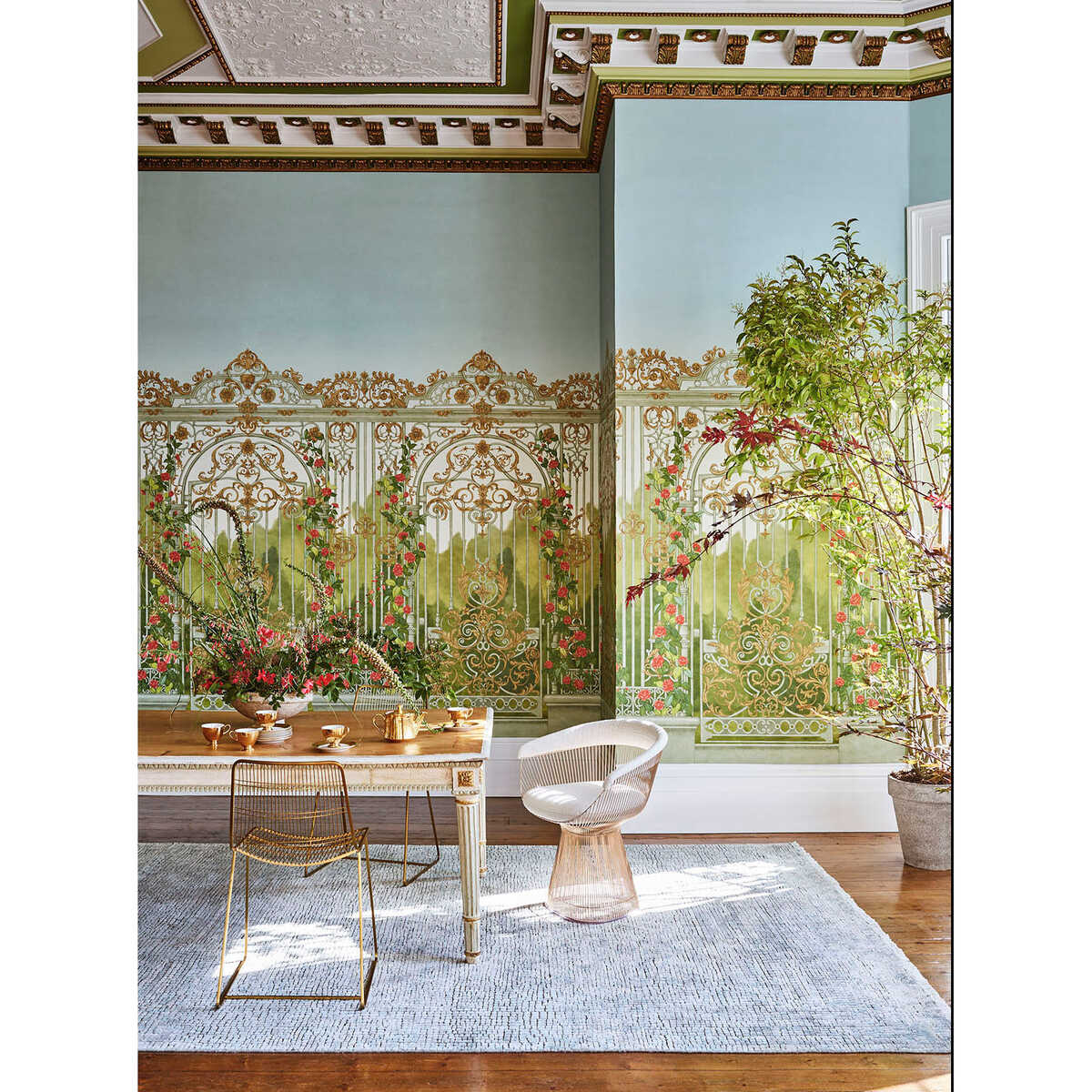 Tijou Gate - Spring Green - COLE & SON Wallpaper