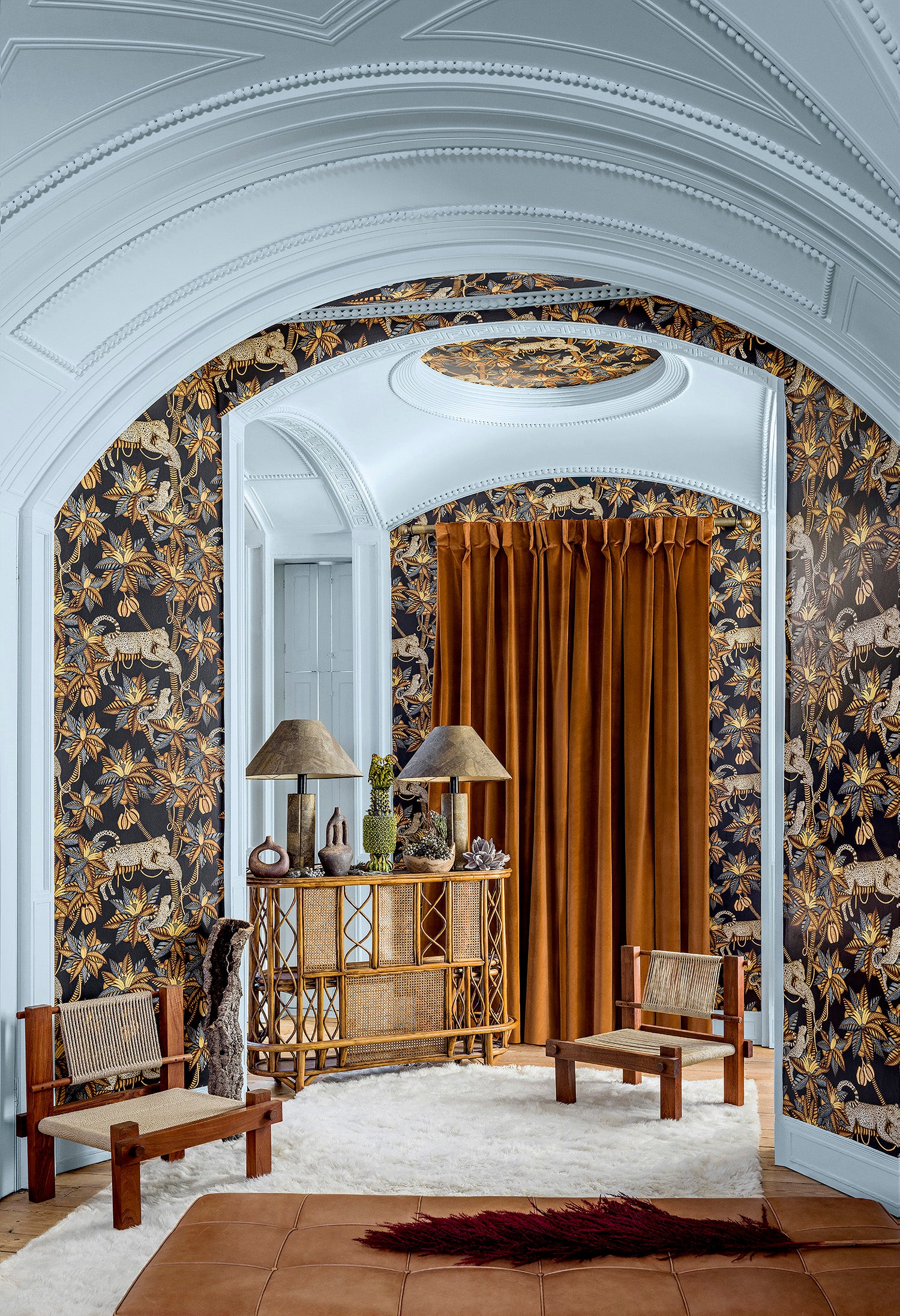 Satara - Brntorng&Snd/Blck - Cole & Son Wallpaper