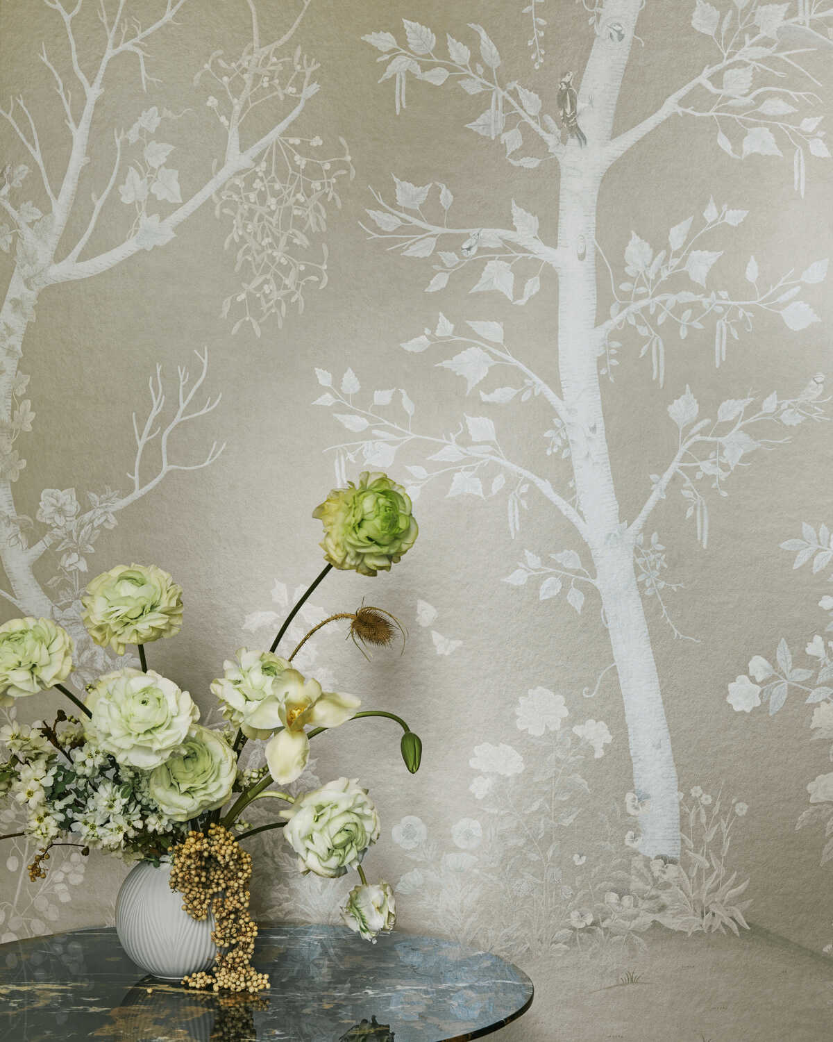 Seasonal Woods Silk - Platinum - COLE & SON Wallpaper