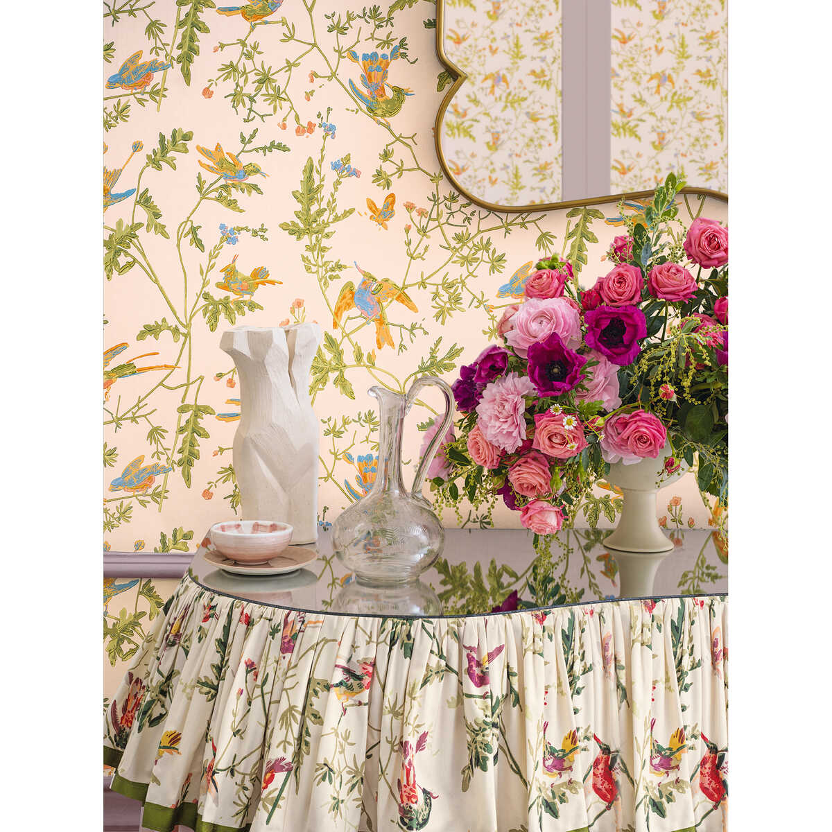 Hummingbirds - Blush/Blue - COLE & SON Wallpaper