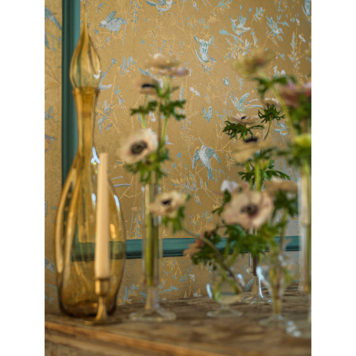 Hummingbirds - Grey/Gold - COLE & SON Wallpaper