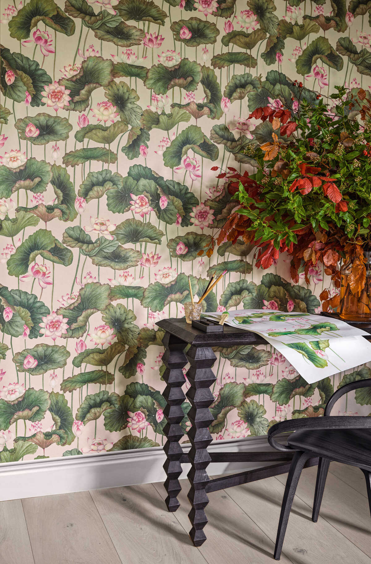 Lily Lotus - Pink - COLE & SON Wallpaper