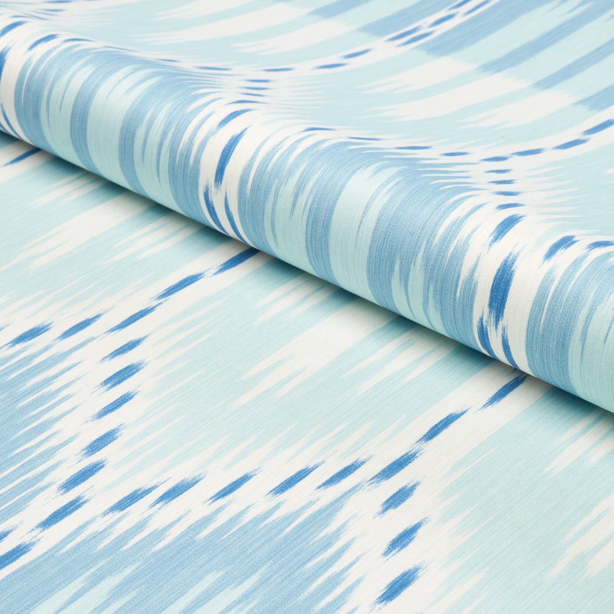 BUKHARA-IKAT-SKY-AND-AQUA-SCHUMACHER-176085 - Schumacher Fabric