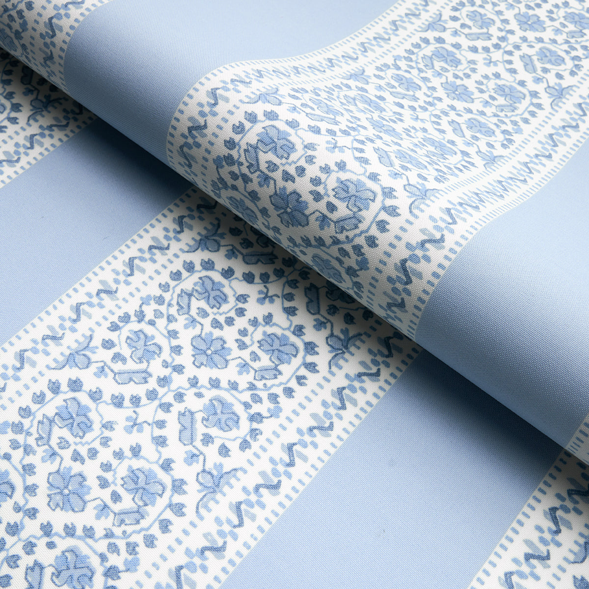JASMINE-INDOOR-OUTDOOR-INDIGO-SCHUMACHER-180740 - Schumacher Fabric