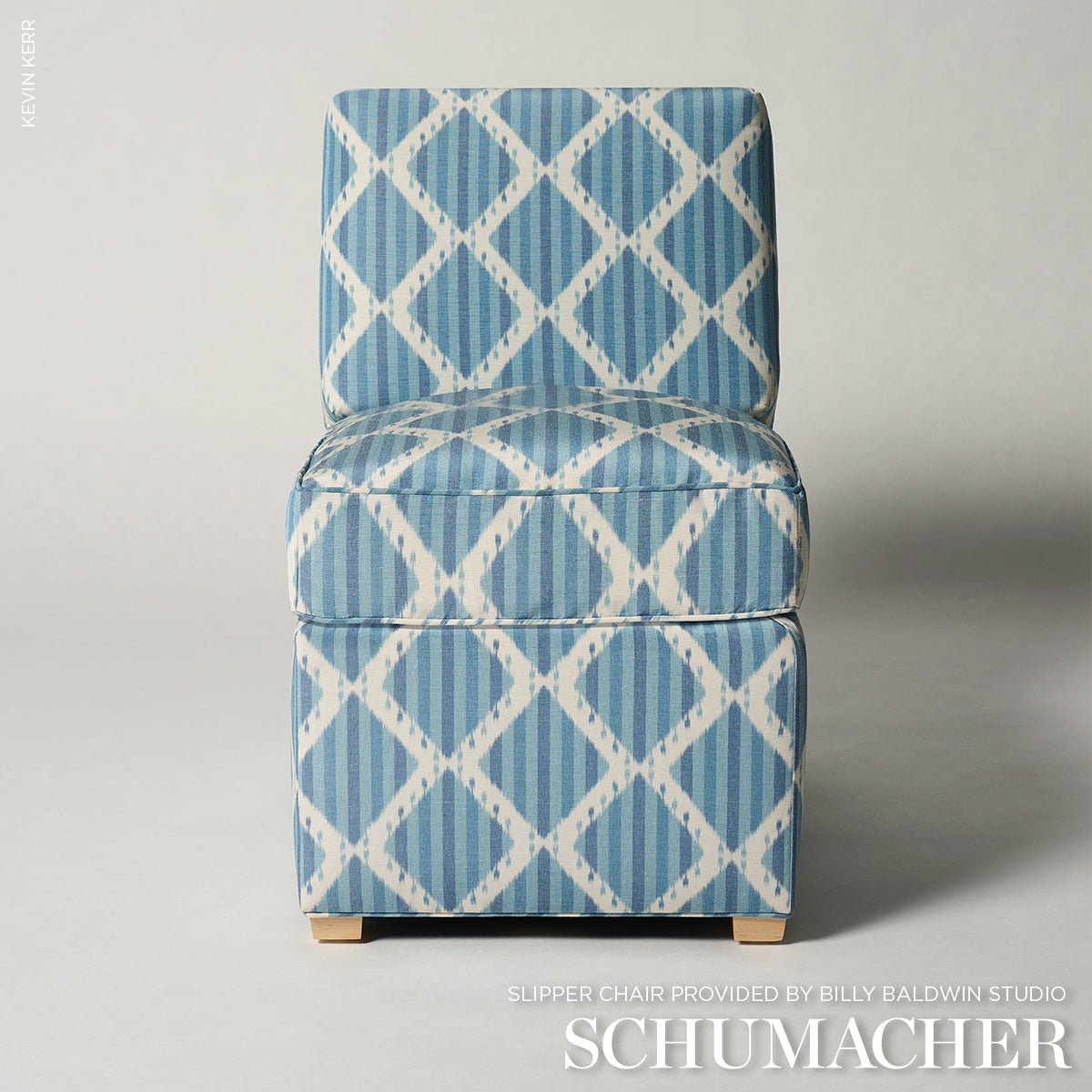 KAI-STRIPED-IKAT-BLUE-SCHUMACHER-181290 - Schumacher Tela