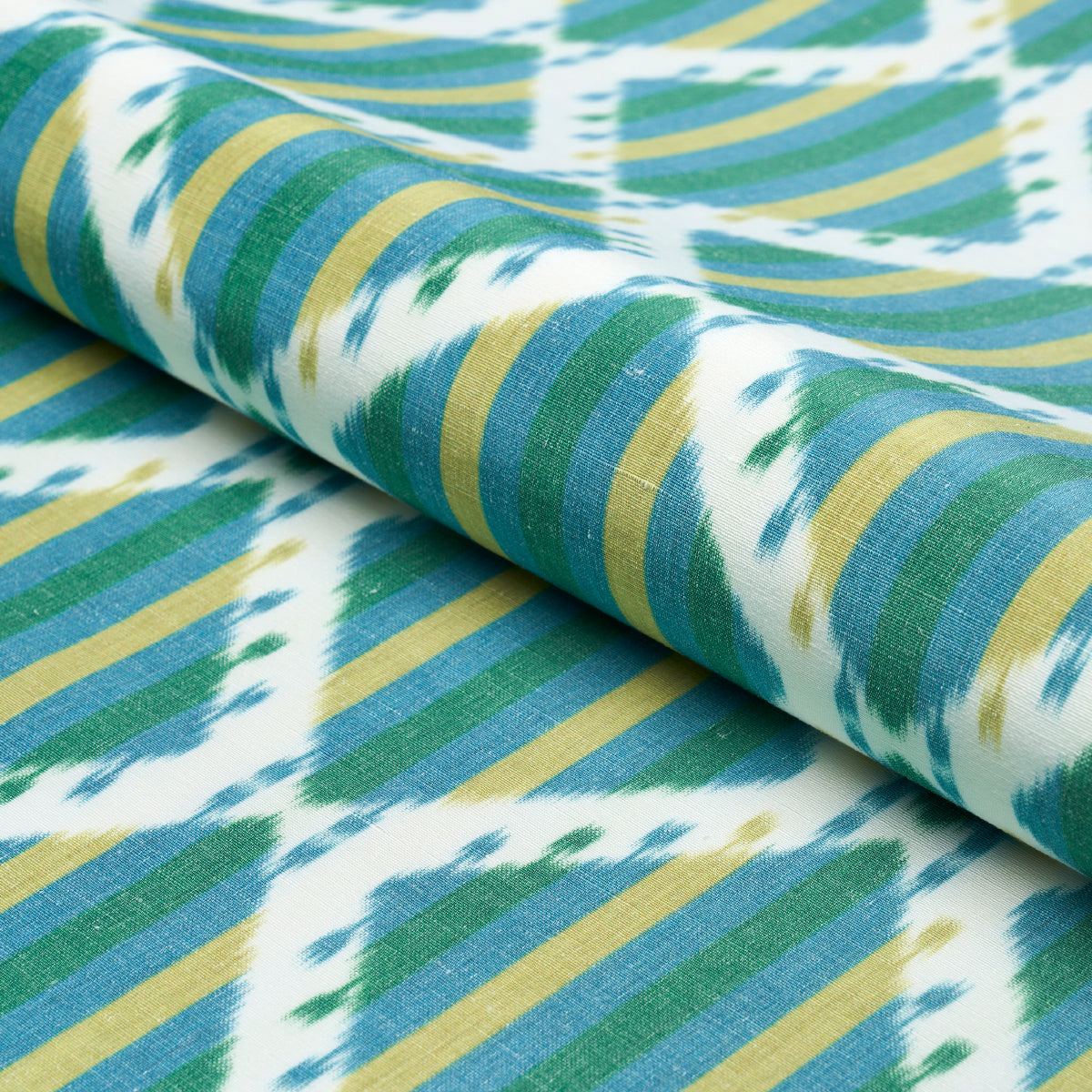 KAI-STRIPED-IKAT-GREEN-SCHUMACHER-181291 - Schumacher Tela