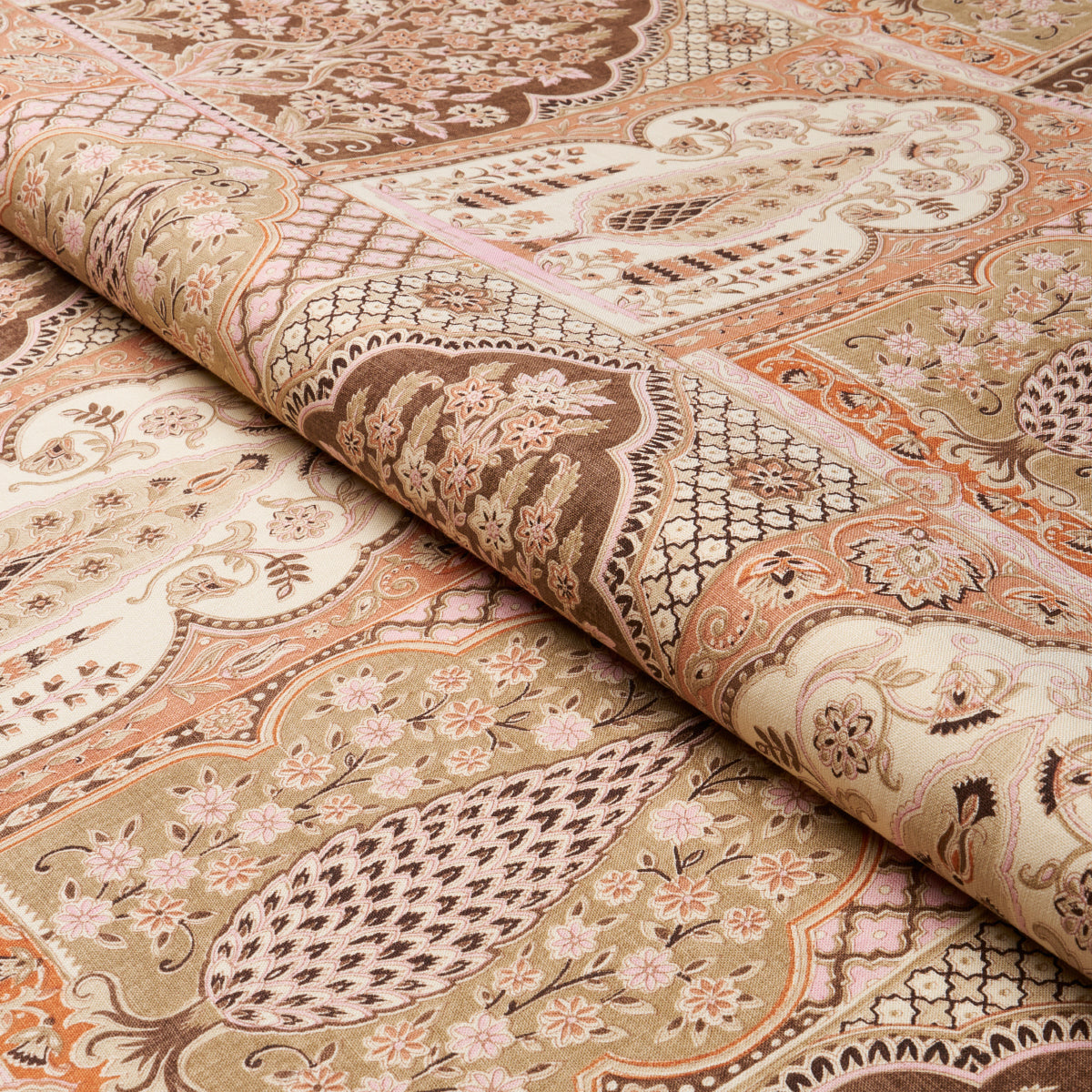 BARRA-PALACE-BROWN-SPICE-SCHUMACHER-181310 - Schumacher Tela