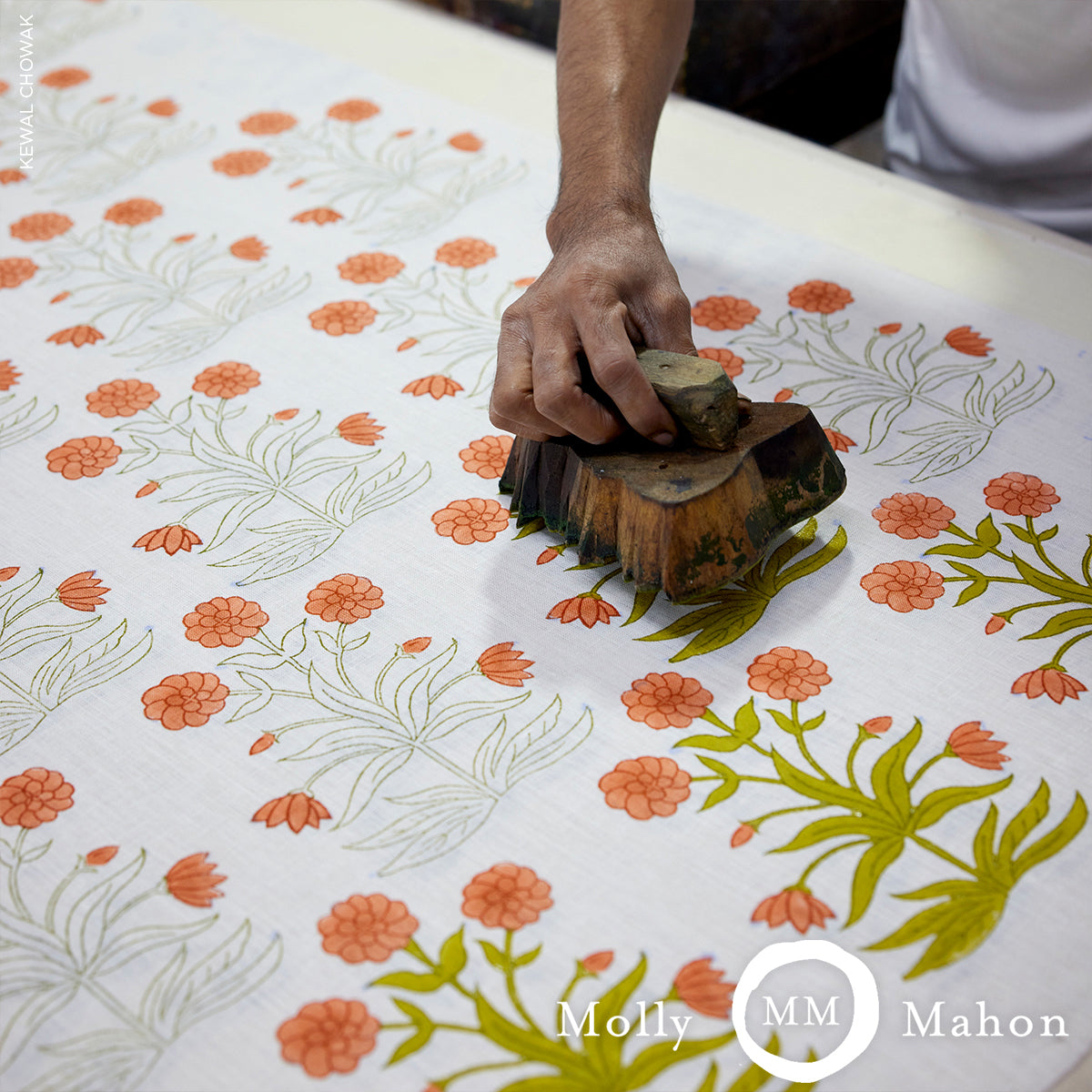 MUGHAL-HAND-BLOCK-PRINT-PEACH-SAP-GREEN-SCHUMACHER-181783 - Schumacher Fabric
