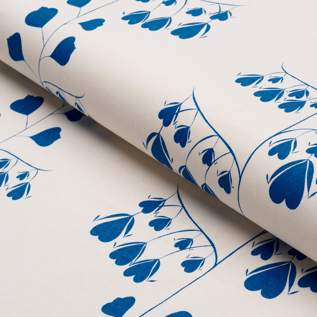 BLEEDING-HEARTS-BLUE-SCHUMACHER-181961 - Schumacher Fabric