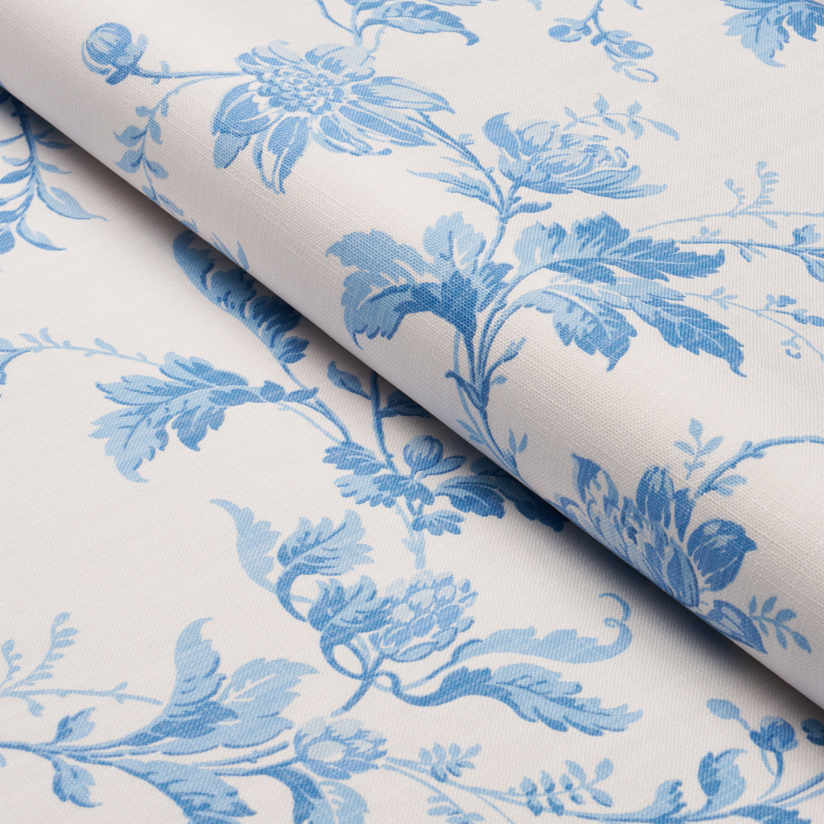 BLOMSLINGA-BLUE-AND-WHITE-SCHUMACHER-182941 - Schumacher Fabric
