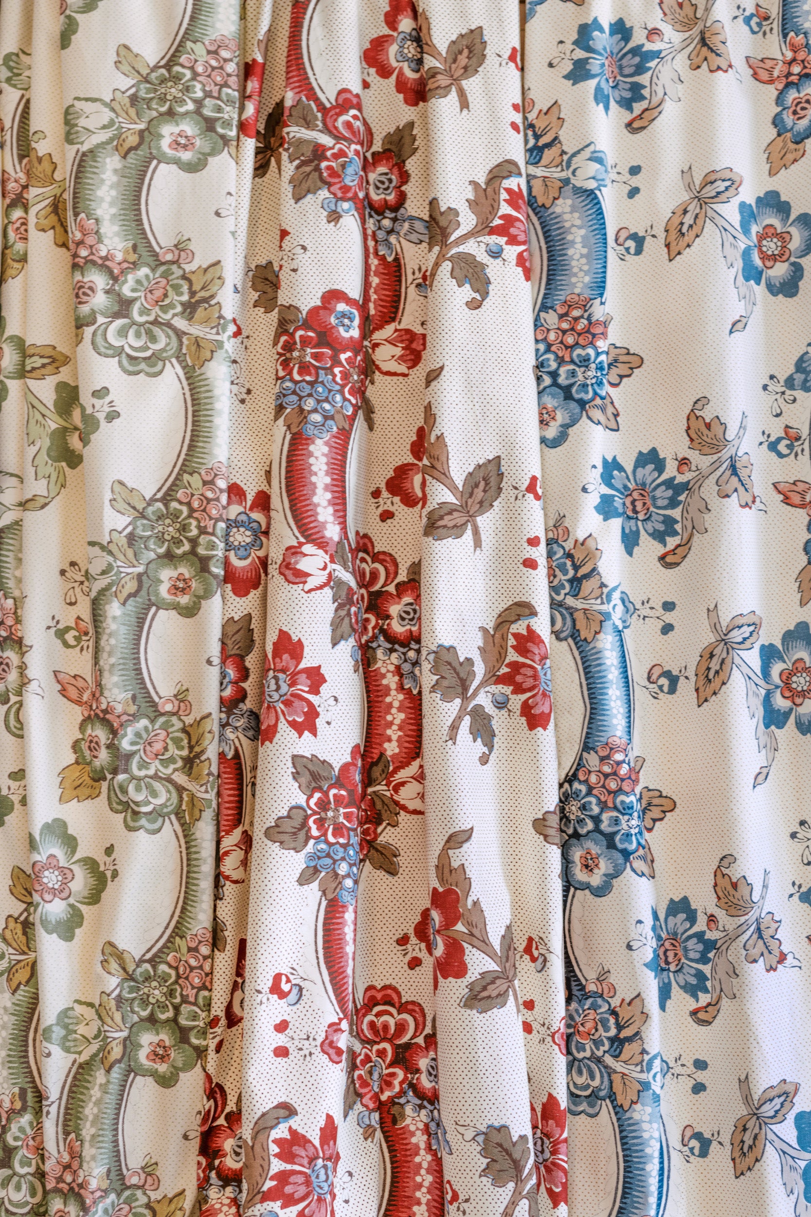 Benday Print - Green/Rose - Lee Jofa Fabric