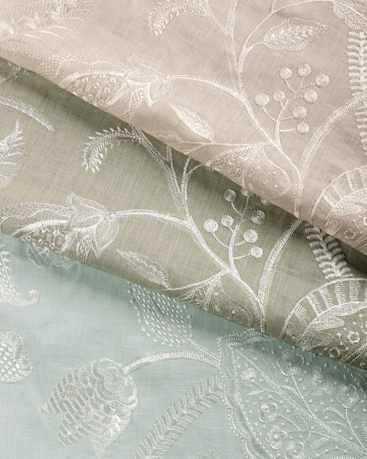 Summerfield Emb - Aqua - Lee Jofa Tela