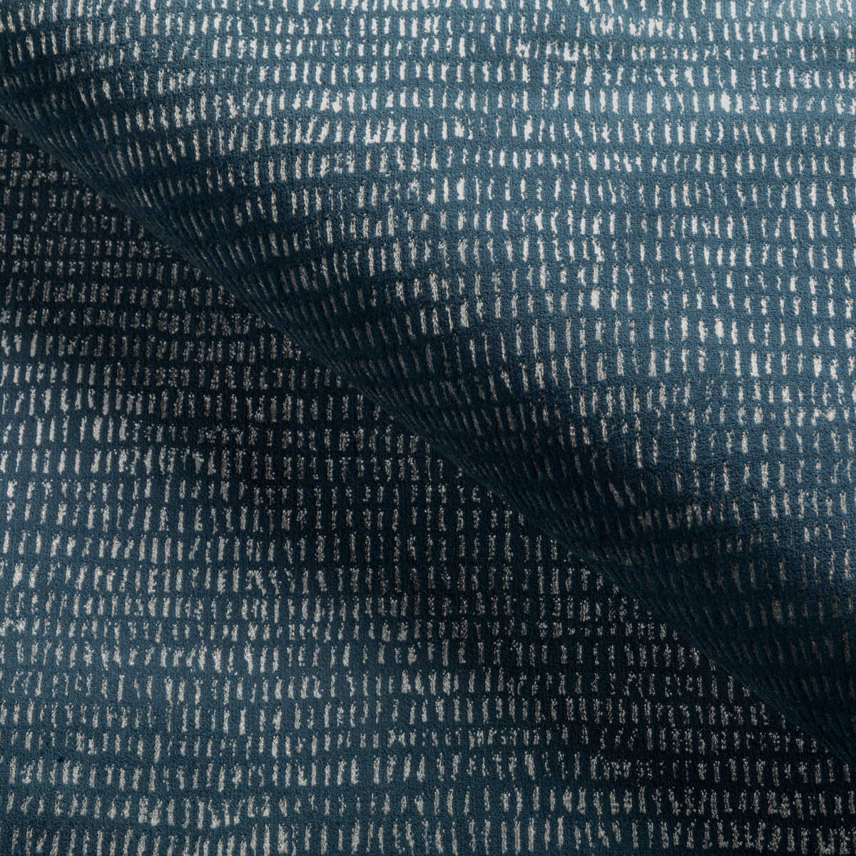 Flashback - Sapphire - KRAVET CONTRACT Tela