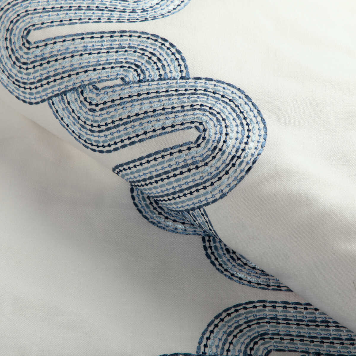 Cloud Chain - Indigo - KRAVET DESIGN Fabric