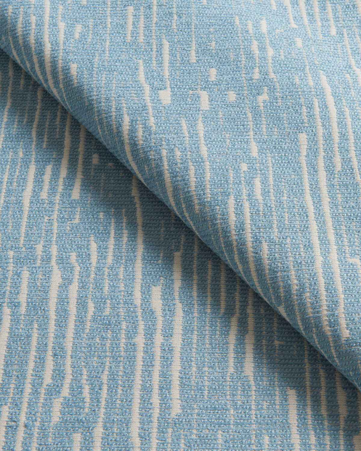Tidelines - Pool - KRAVET CONTRACT Tela