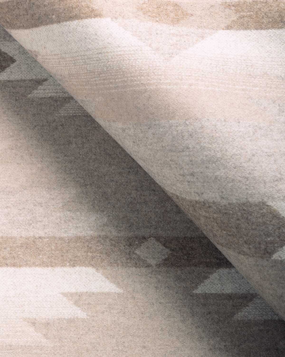 Desert Diamonds - Sand - KRAVET COUTURE Tela