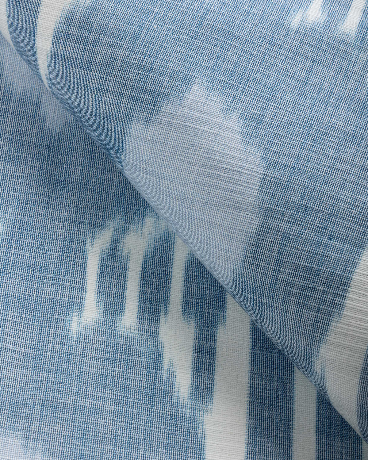 Aahana Ikat - Ocean - KRAVET DESIGN Tela