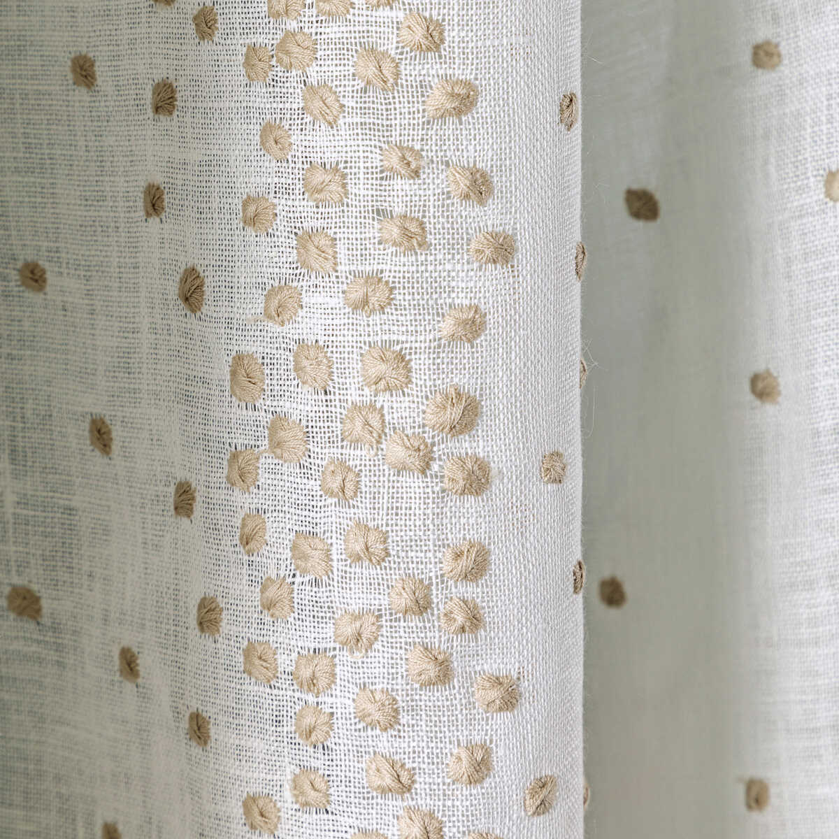 Gaffey - Sand - KRAVET BASICS Fabric