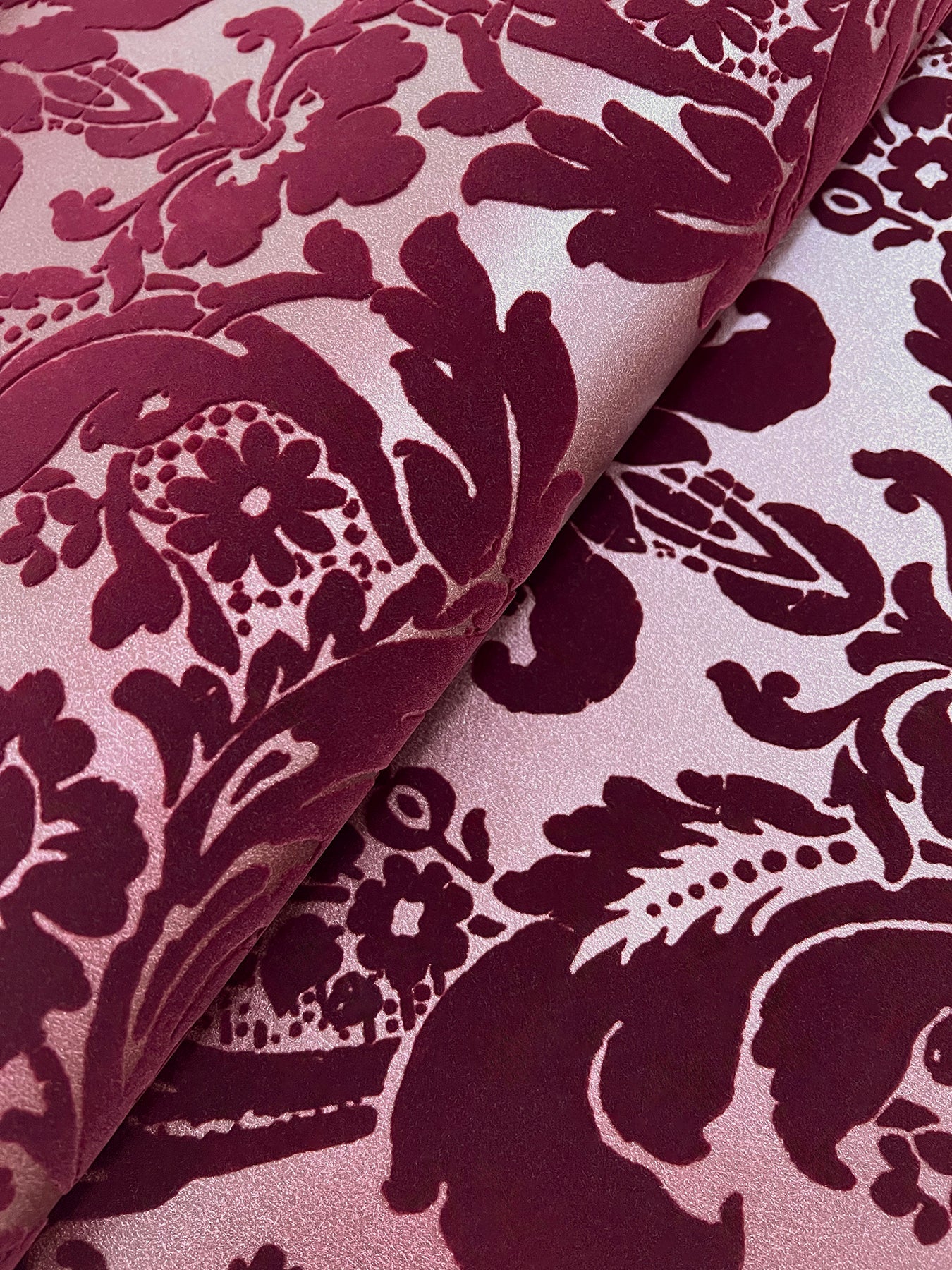 shadow-flocked-damask-wallpaper-merlot-york-wallcoverings-4147-87315