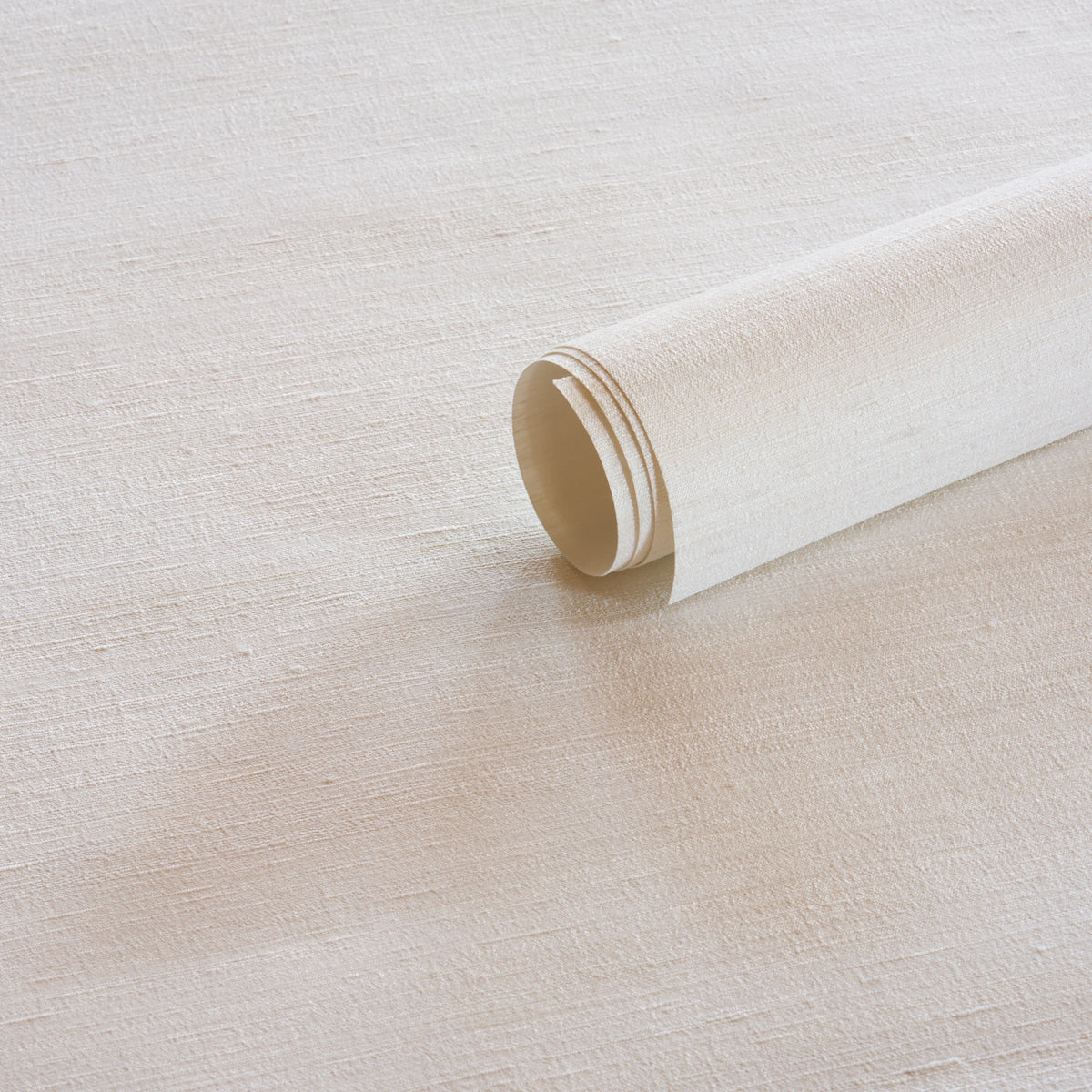 Shaded Silk - White - Schumacher 5007868 Wallpaper - Schumacher Wallpaper