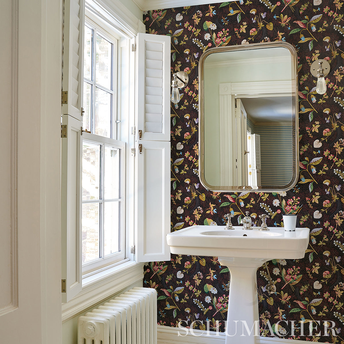 Blackwell Noir wallpaper by Schumacher, 5013222 — view 5 - Schumacher Wallpaper